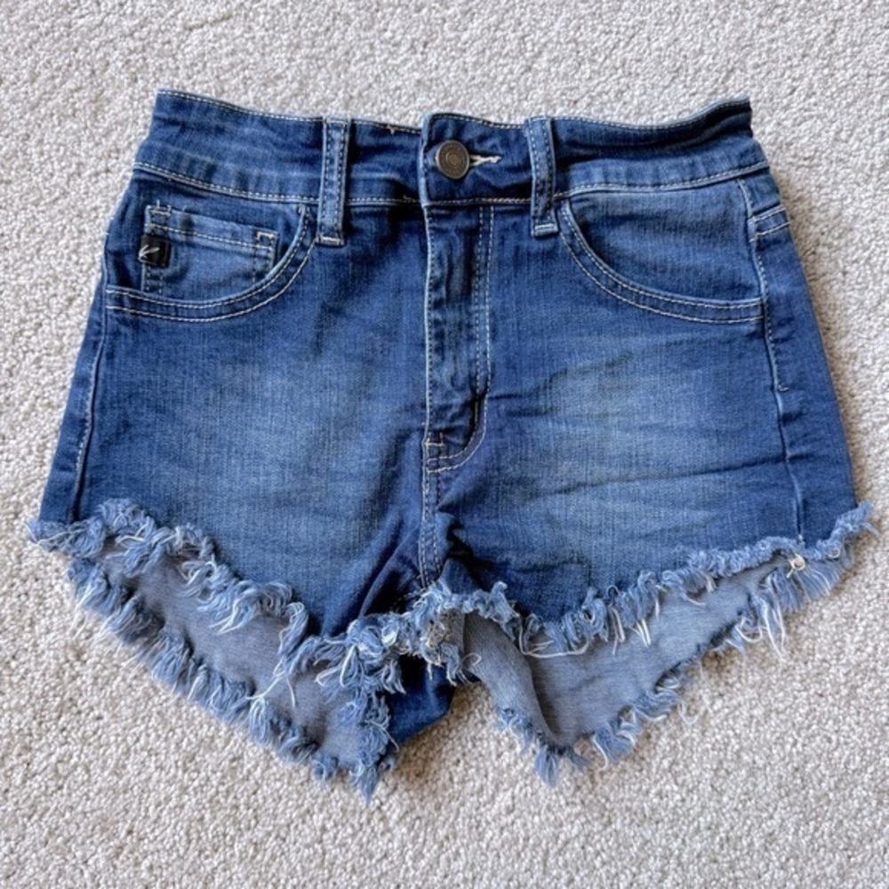 KanCan denim shorts with fringe hem size 0/23